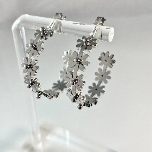 Daisy Chain Flower Stainless Steel Hoop Earrings - Picture 11 of 11